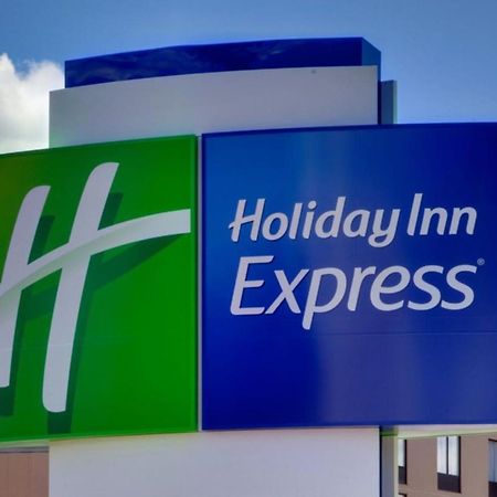 Holiday Inn Express Holly Springs - Raleigh Area By Ihg Luaran gambar