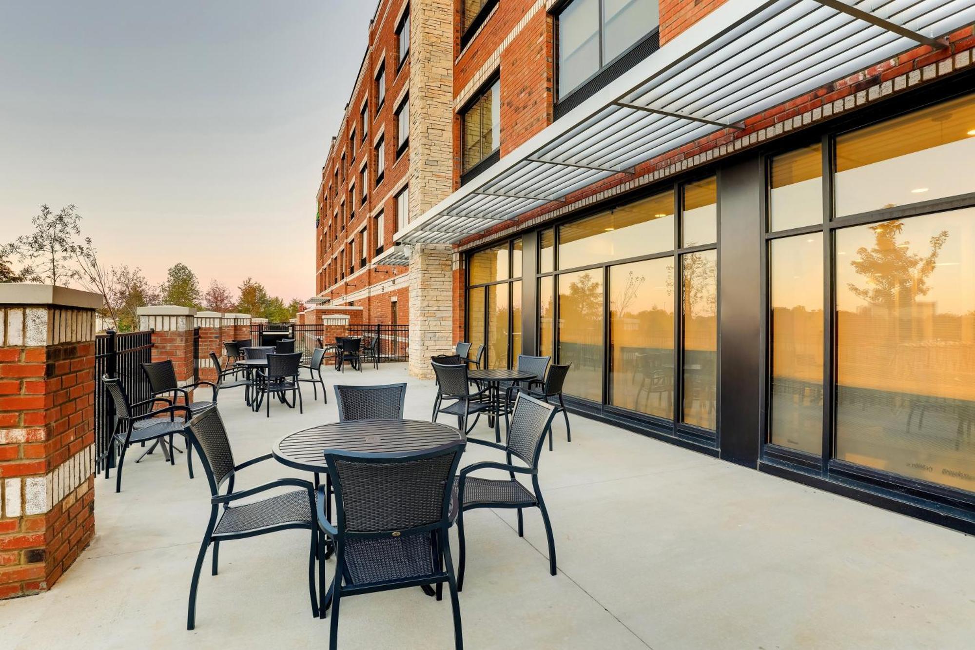 Holiday Inn Express Holly Springs - Raleigh Area By Ihg Luaran gambar