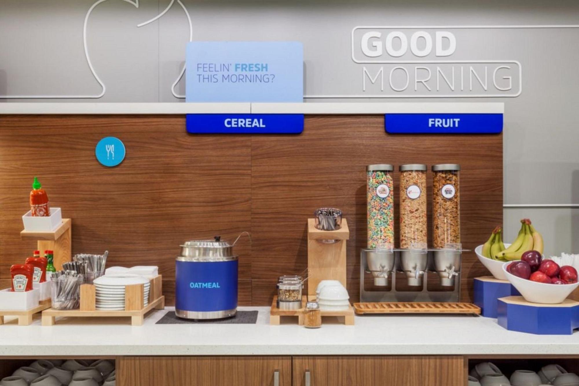 Holiday Inn Express Holly Springs - Raleigh Area By Ihg Luaran gambar